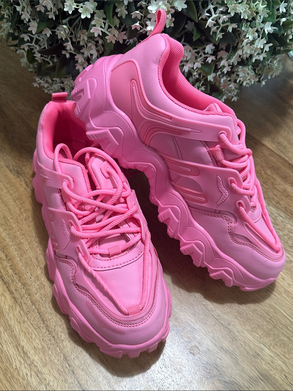 Women's Chunky Athletic Sneakers - Pink